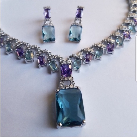 Swarovski Purple and Blue Crystal Earrings - Picture 3 of 8